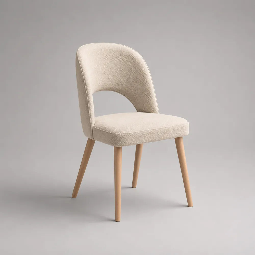 Sedia da pranzo 45x52x80 cm rivestimento in tessuto poliestere beige schienale curvo con apertura struttura in legno massello colore naturale design moderno