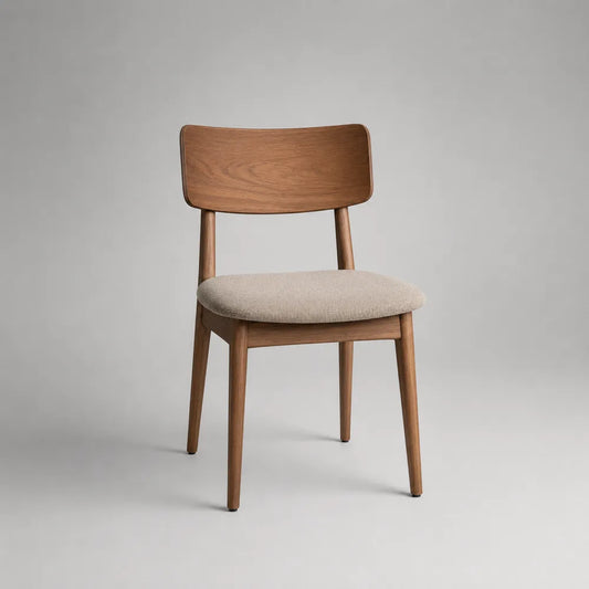 Sedia da pranzo 45x52x80 cm in legno massello con schienale curvo in pannello di legno seduta imbottita in tessuto colore beige gambe in legno finitura naturale